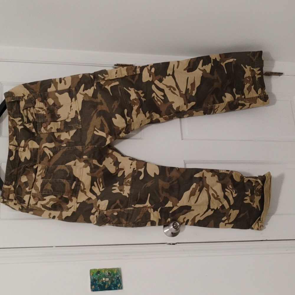 Cargo pants - Picture 2 of 2